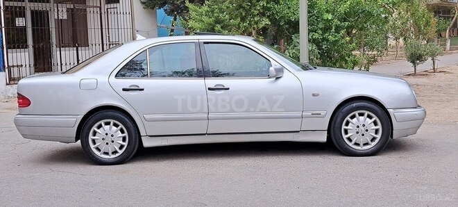 Mercedes E 240 1998, 289,000 km - 2.4 л - Sumqayıt