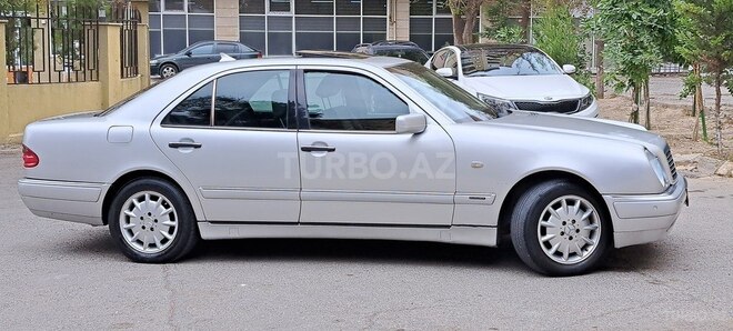 Mercedes E 240 1998, 289,000 km - 2.4 л - Sumqayıt