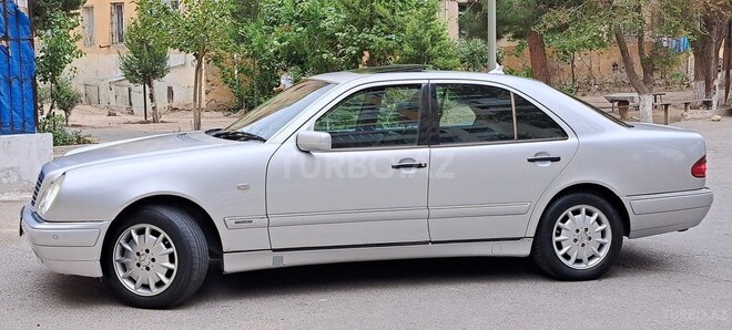 Mercedes E 240 1998, 289,000 km - 2.4 л - Sumqayıt