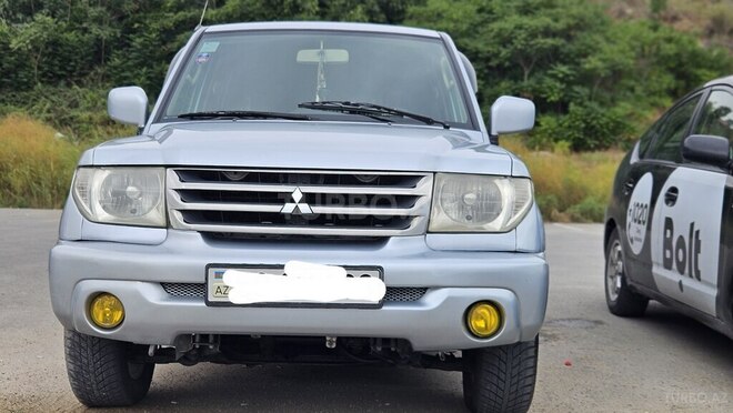 Mitsubishi Pajero io 2004, 293,000 km - 2.0 л - Bakı