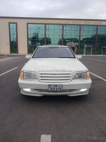 Mercedes C 230 2000, 325,000 km - 2.3 l - Sumqayıt