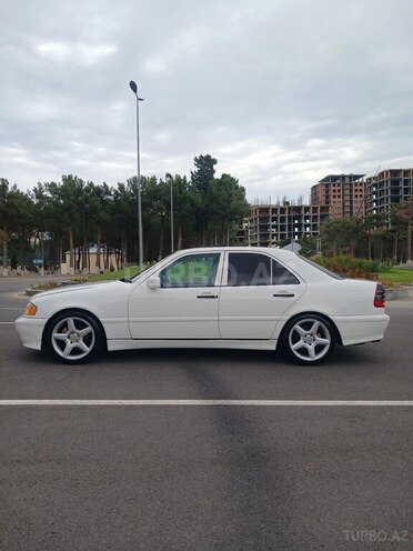 Mercedes C 230 2000, 325,000 km - 2.3 l - Sumqayıt