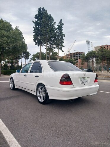 Mercedes C 230 2000, 325,000 km - 2.3 l - Sumqayıt