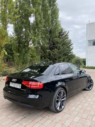 Audi A4 2012, 250,000 km - 2.0 l - Bakı