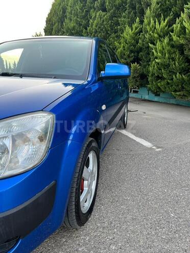 Kia Rio 2006, 338,000 km - 1.5 л - Qazax