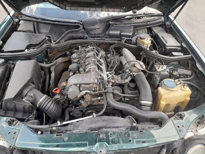 Mercedes E 220 1999, 559,000 km - 2.2 л - İsmayıllı