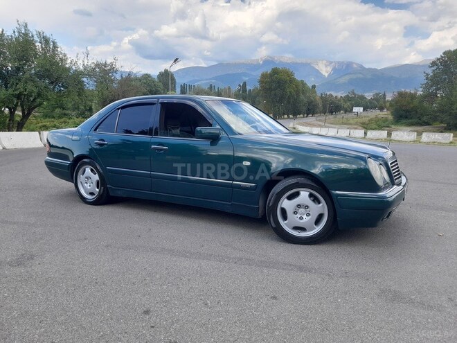 Mercedes E 220 1999, 559,000 km - 2.2 л - İsmayıllı