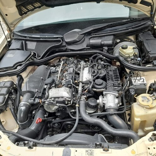 Mercedes E 220 2001, 25,000 km - 2.2 l - Bakı