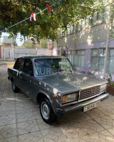 LADA (VAZ) 2107 2010, 197,000 km - 1.6 l - Ucar