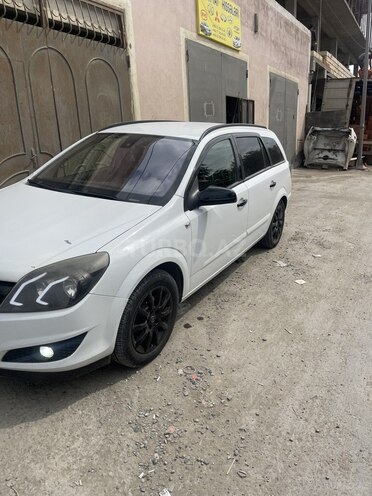 Opel Astra 2009, 242,000 km - 1.3 l - Bakı