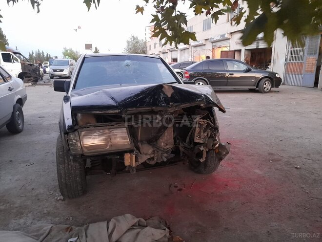 Mercedes 190 1989, 555,500 km - 2.0 l - Mingəçevir