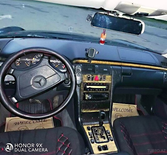 Mercedes E 240 1998, 512,000 km - 2.4 l - Astara