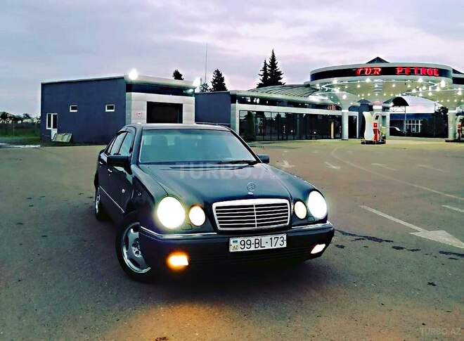 Mercedes E 240 1998, 512,000 km - 2.4 l - Astara