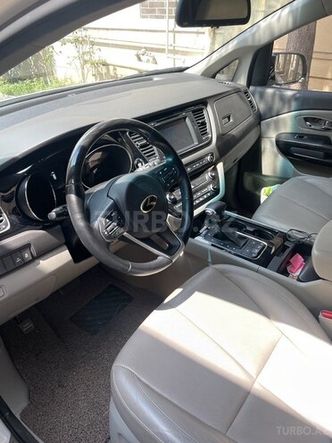 Kia Carnival 2017, 70,000 km - 2.2 л - Bakı