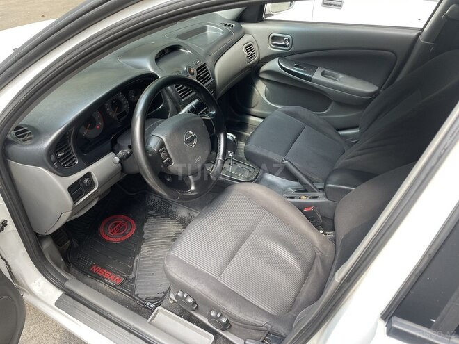 Nissan Sunny 2011, 280,000 km - 1.6 l - Bakı