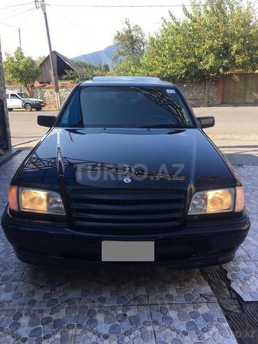 Mercedes C 230 1999, 181,000 km - 2.3 l - Qax