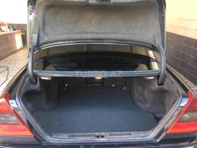 Mercedes C 230 1999, 181,000 km - 2.3 l - Qax