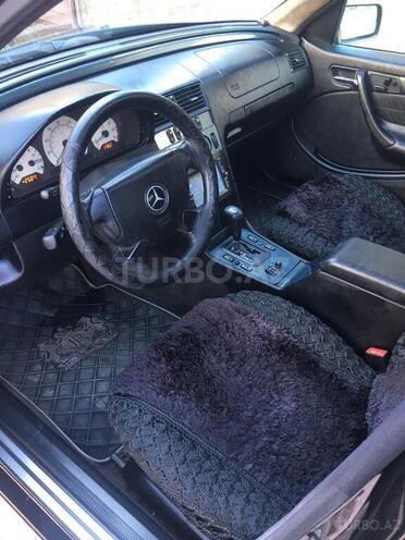 Mercedes C 230 1999, 181,000 km - 2.3 l - Qax