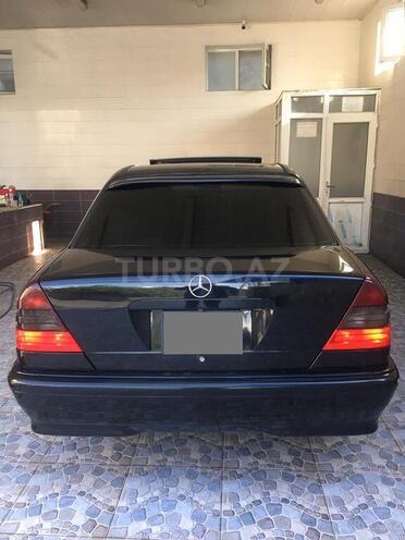 Mercedes C 230 1999, 181,000 km - 2.3 l - Qax