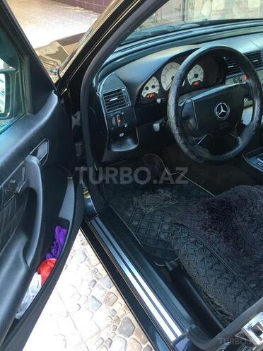 Mercedes C 230 1999, 181,000 km - 2.3 l - Qax