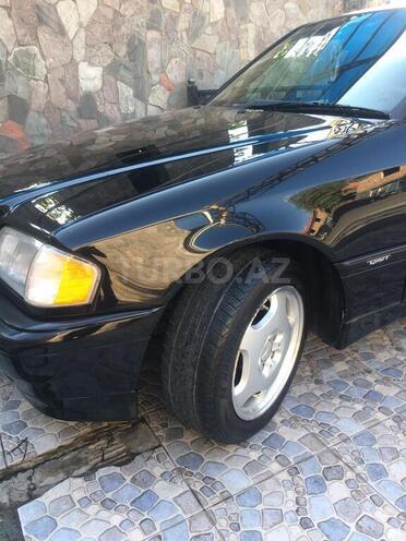 Mercedes C 230 1999, 181,000 km - 2.3 l - Qax