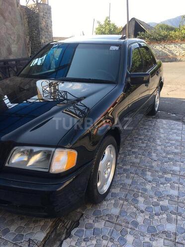 Mercedes C 230 1999, 181,000 km - 2.3 l - Qax