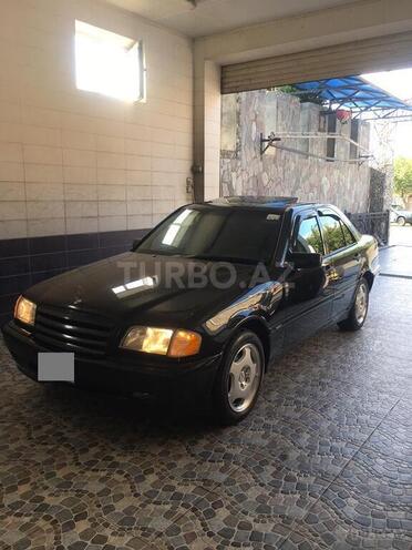 Mercedes C 230 1999, 181,000 km - 2.3 l - Qax