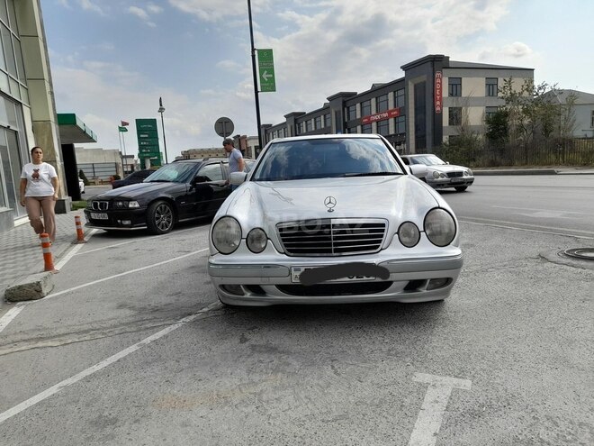 Mercedes E 240 2000, 240,000 km - 2.4 л - Bakı