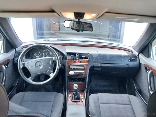 Mercedes C 180 1996, 418,000 km - 1.8 л - Yevlax