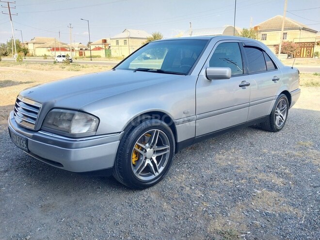 Mercedes C 180 1996, 418,000 km - 1.8 л - Yevlax