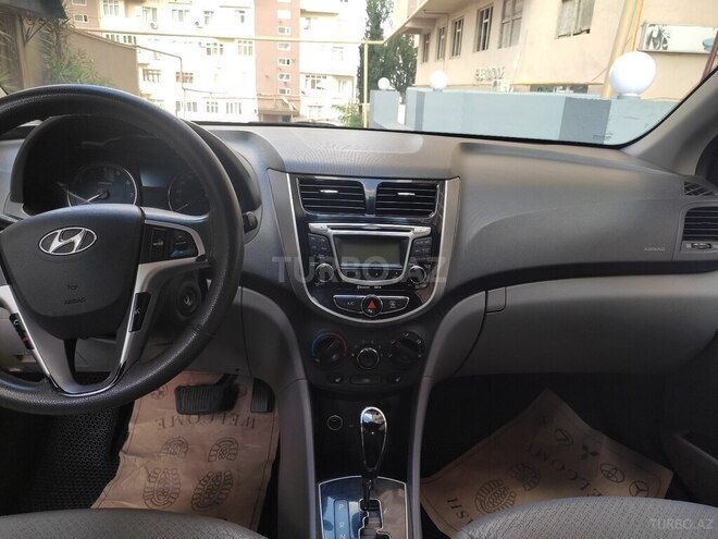 Hyundai Accent 2011, 215,000 km - 1.4 l - Bakı