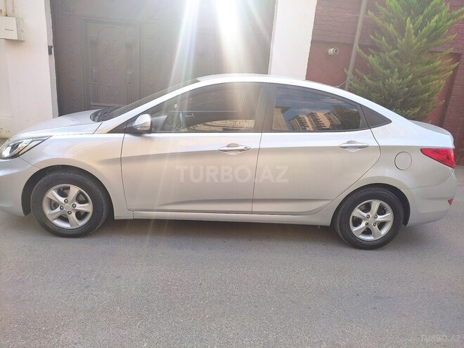 Hyundai Accent 2011, 215,000 km - 1.4 l - Bakı