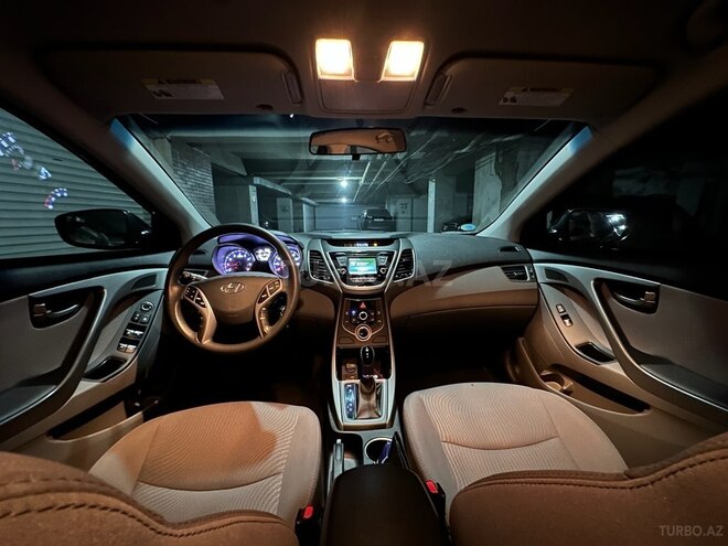 Hyundai Elantra 2015, 83,500 km - 1.8 l - Bakı