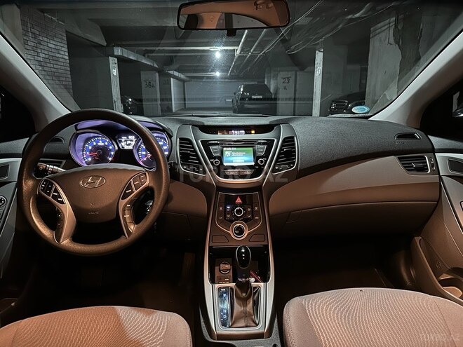 Hyundai Elantra 2015, 83,500 km - 1.8 l - Bakı