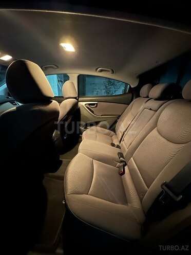 Hyundai Elantra 2015, 83,500 km - 1.8 l - Bakı