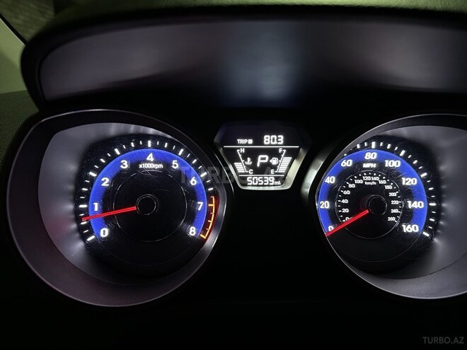 Hyundai Elantra 2015, 83,500 km - 1.8 l - Bakı