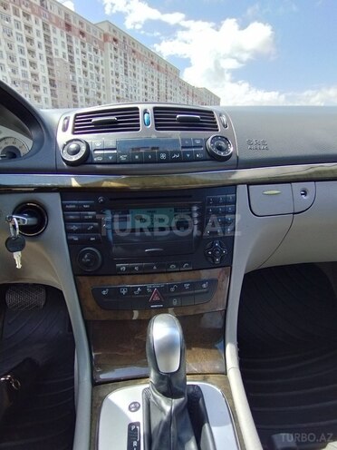 Mercedes E 240 2003, 323,500 km - 2.6 l - Bakı