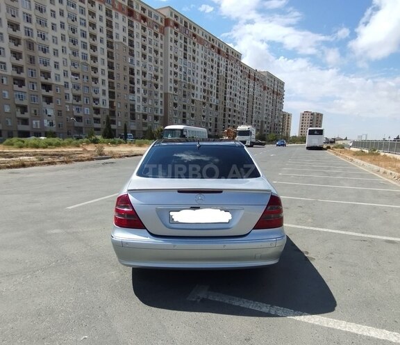 Mercedes E 240 2003, 323,500 km - 2.6 l - Bakı