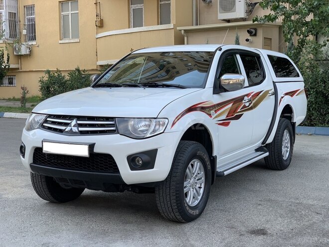 Mitsubishi L200 2014, 134,655 km - 2.5 l - Bakı