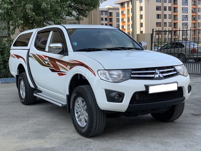 Mitsubishi L200 2014, 134,655 km - 2.5 l - Bakı