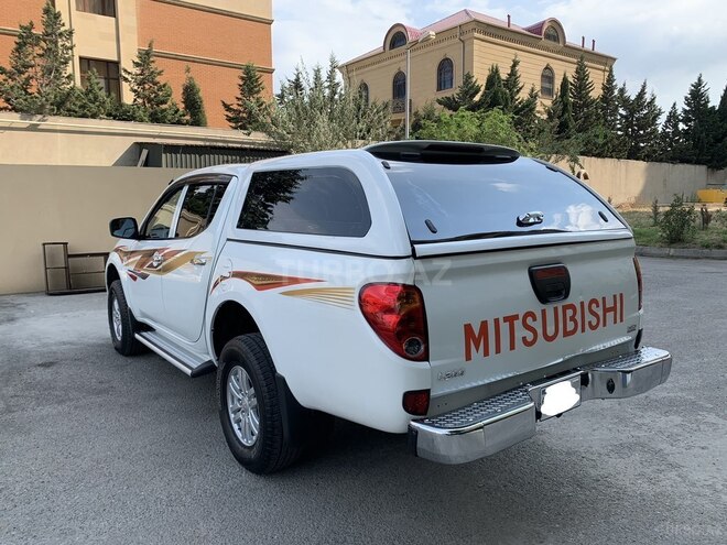 Mitsubishi L200 2014, 134,655 km - 2.5 l - Bakı
