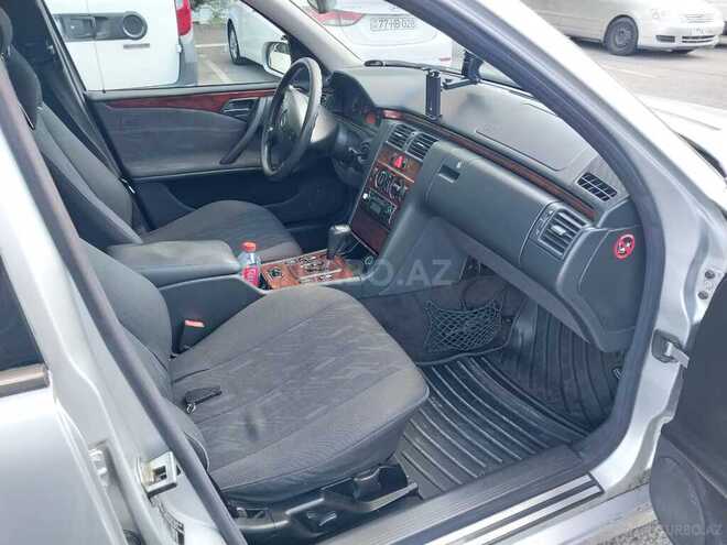 Mercedes E 220 2000, 352,000 km - 2.2 l - Bakı
