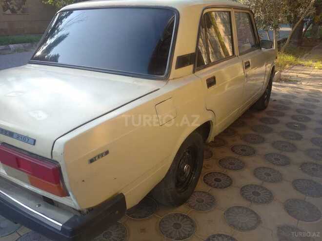 LADA (VAZ) 2107 1985, 100,000 km - 1.6 l - Salyan