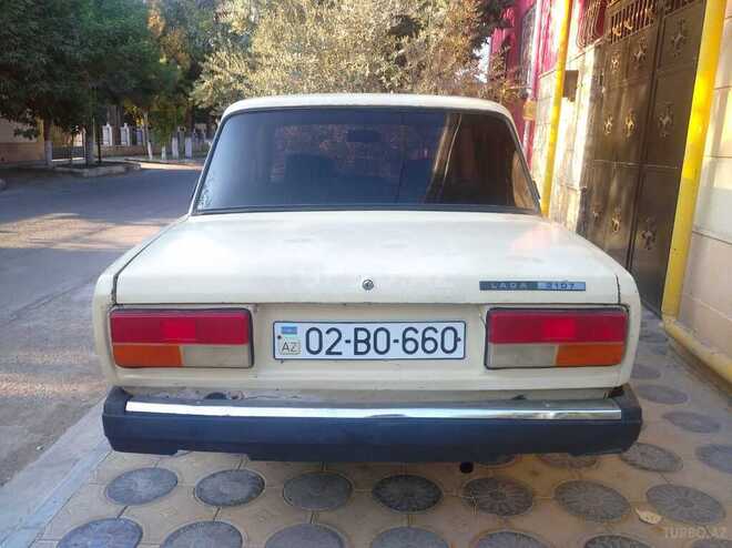 LADA (VAZ) 2107 1985, 100,000 km - 1.6 l - Salyan