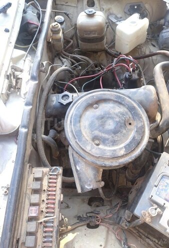 LADA (VAZ) 2107 1985, 100,000 km - 1.6 l - Salyan