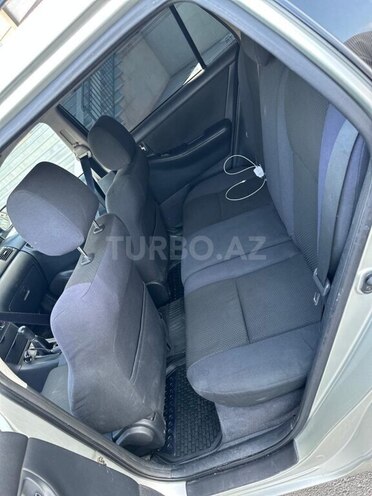 Toyota Corolla 2005, 241,000 km - 1.4 л - Bakı