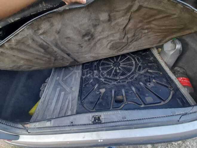 Mercedes E 250 1992, 300,000 km - 2.5 л - Masallı