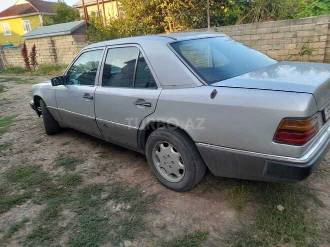 Mercedes E 250 1992, 300,000 km - 2.5 л - Masallı