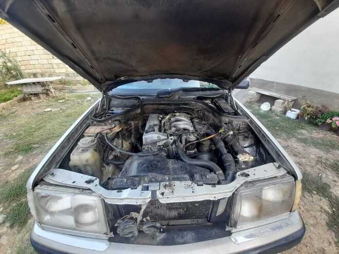 Mercedes E 250 1992, 300,000 km - 2.5 л - Masallı