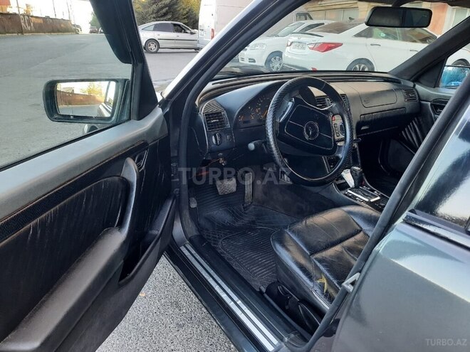 Mercedes C 220 1995, 265,000 km - 2.2 l - Bakı